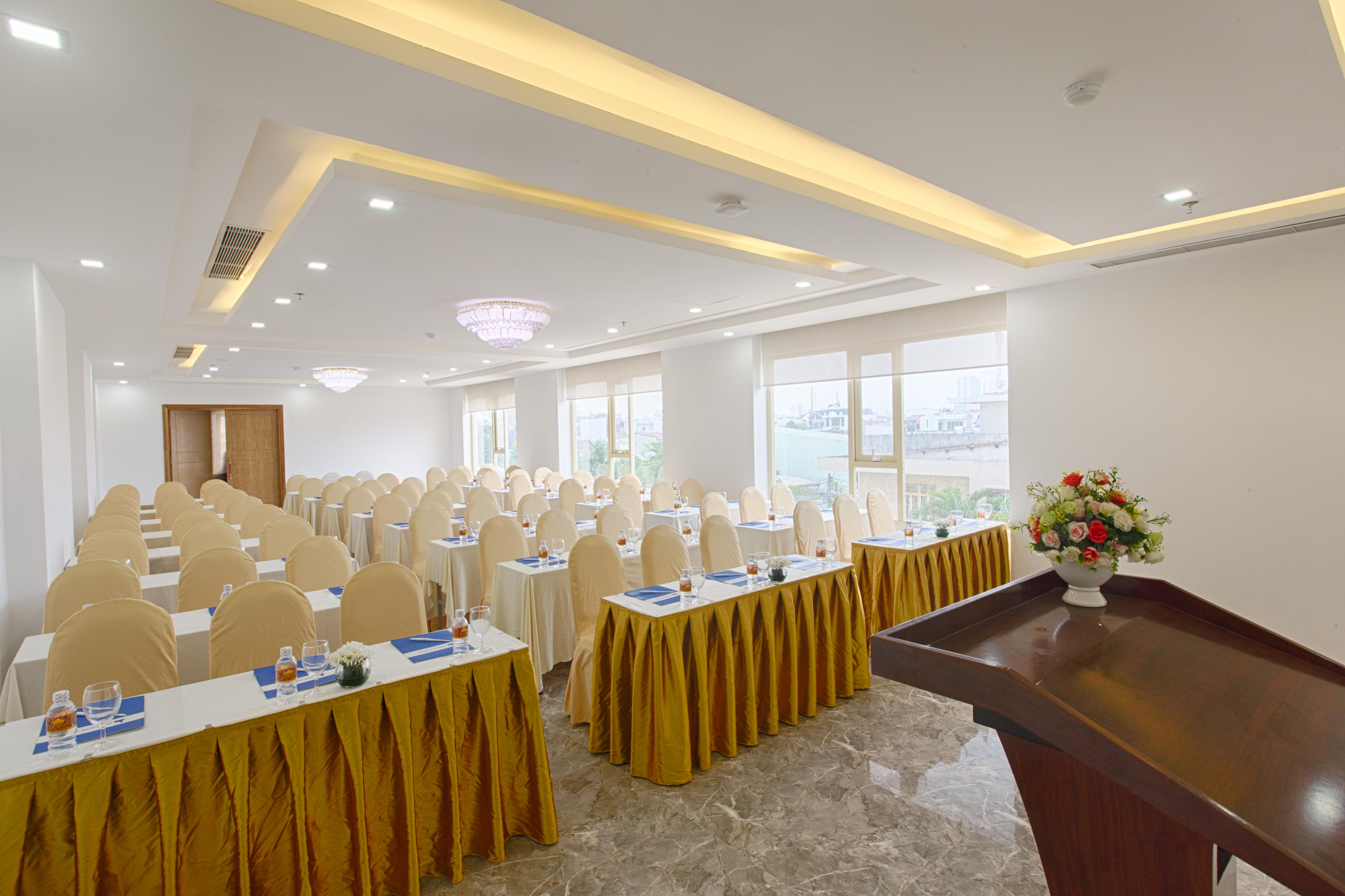 Fivitel King Hotel Da Nang Buitenkant foto